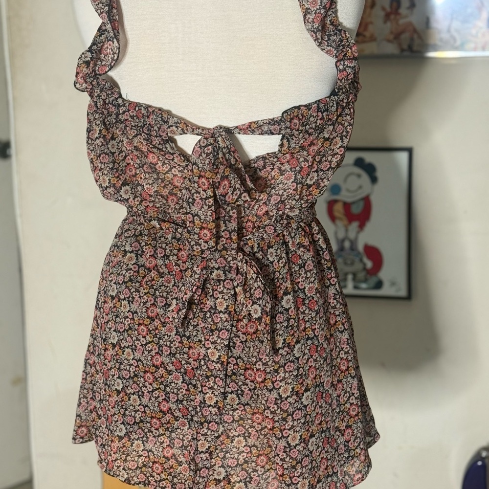 Trixxi Multicolor Floral Jumper with black lined interior. - Picture 3 of 8